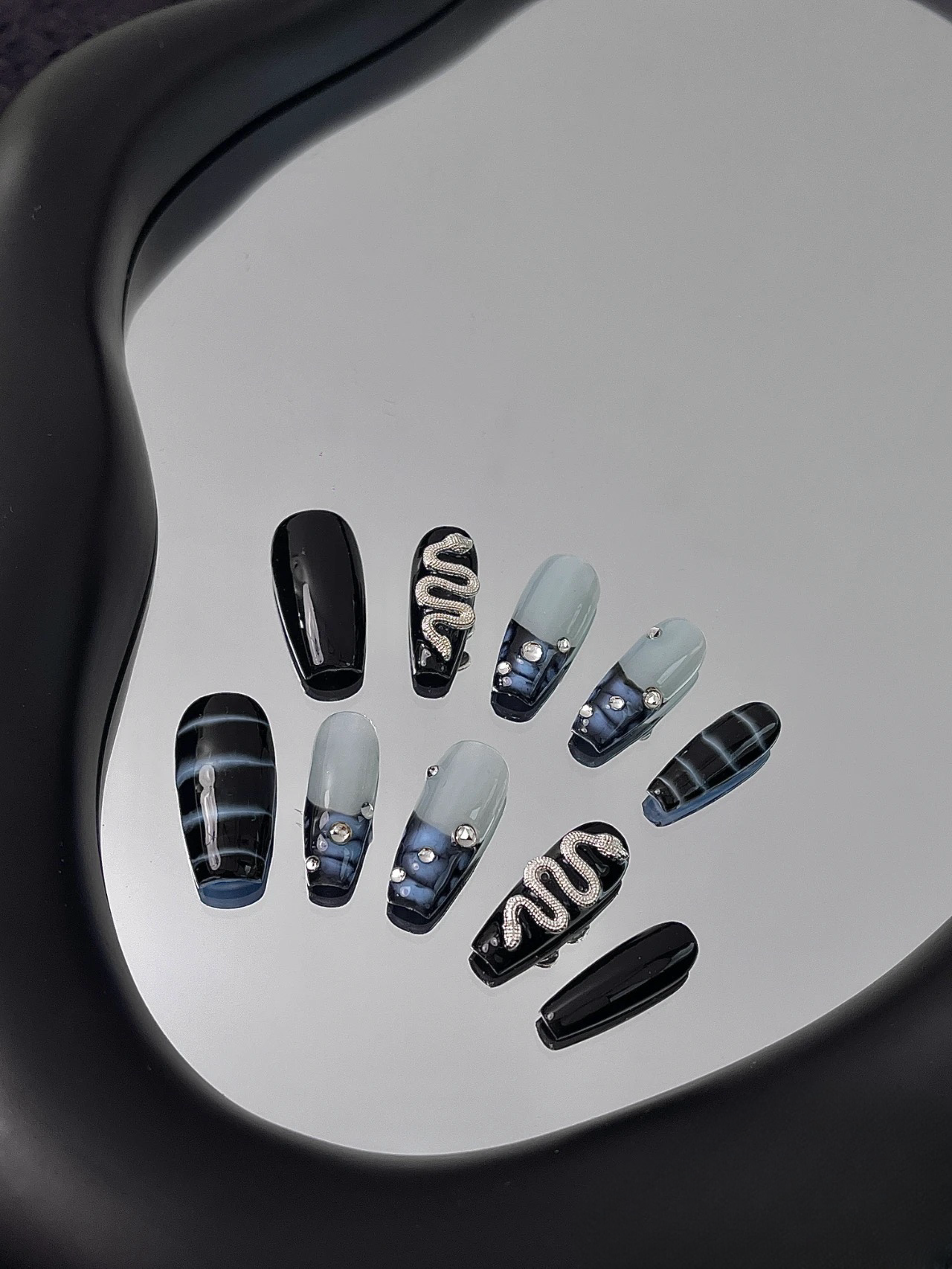 【SKy Blue with Snake decoration】